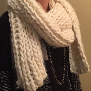 Cream wool scarf